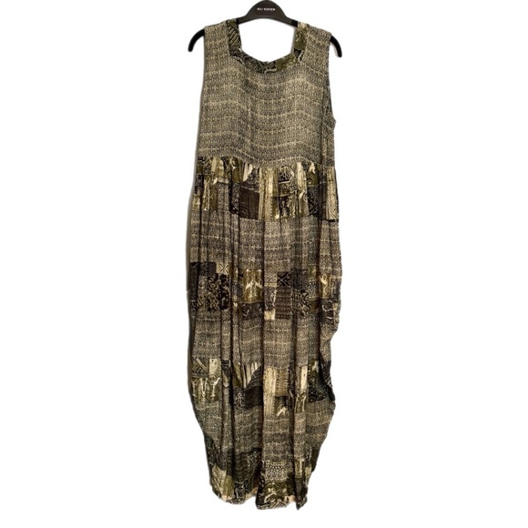 Elegant Green Maxi Dress - Picture 5 of 16